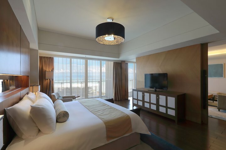 Room 9 of 48