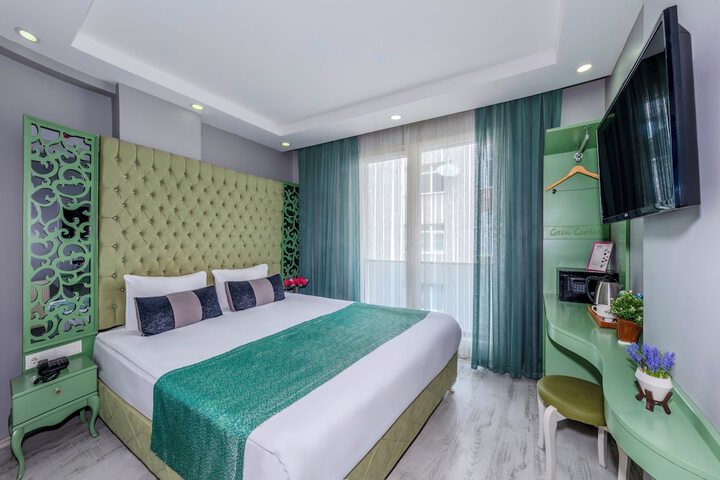 Room 27 of 42