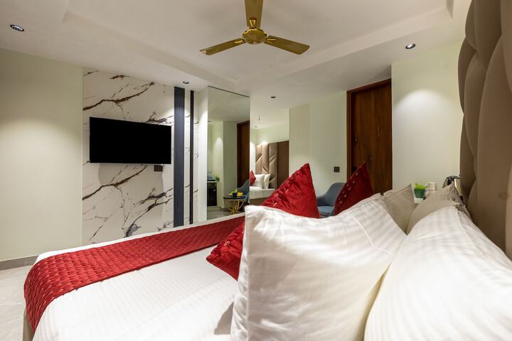 Room 36 of 95