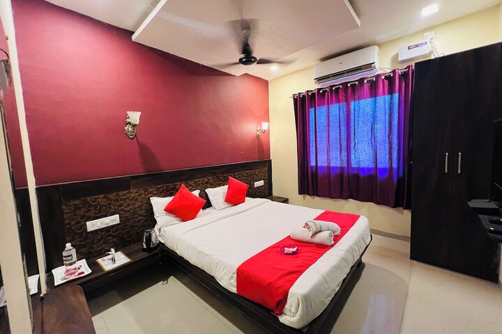 Room 4 of 44
