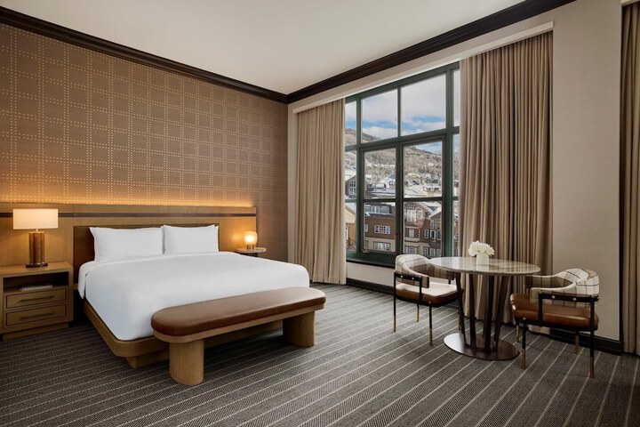 Room 32 of 186