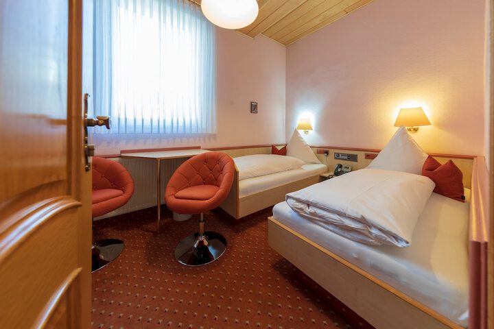 Room 8 of 45