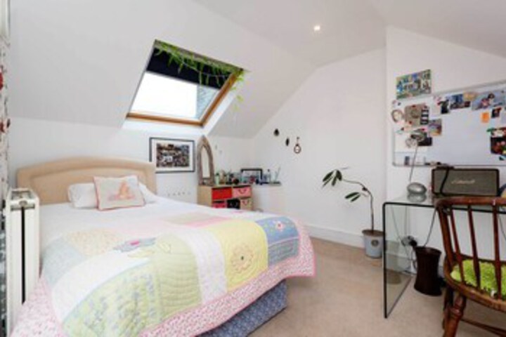 Room 17 of 24