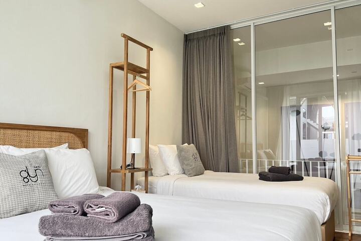 Room 40 of 126