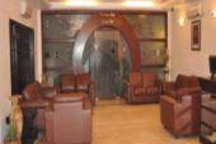 HOTEL THE GRAND RAJ