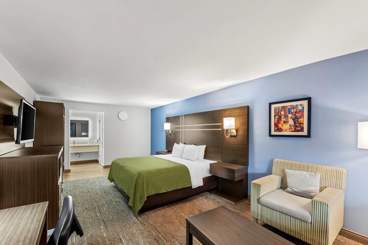 Room 32 of 55