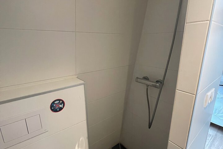 Room 110 of 132
