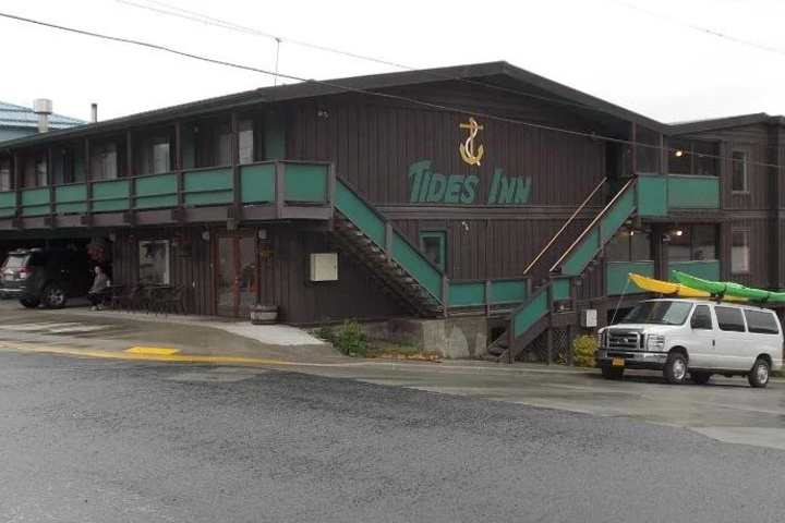 Photo of Tides Inn