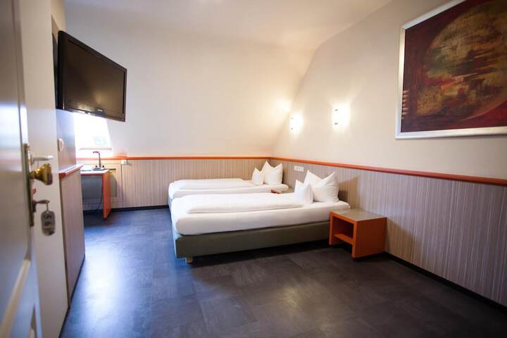 Room 34 of 57