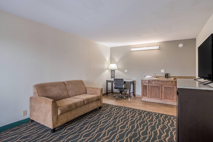 Room 25 of 71