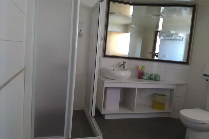 Room 17 of 22