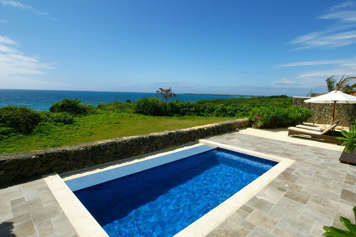 Pools & Facilities