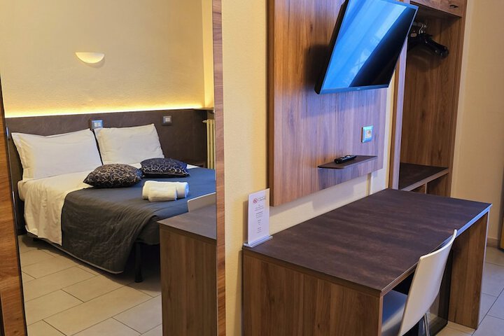 Room 25 of 65