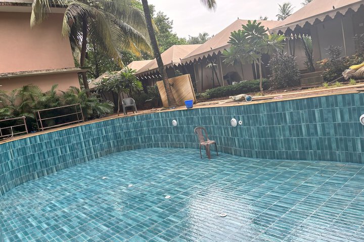 Pool 28 of 46