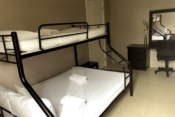 Room 11 of 80