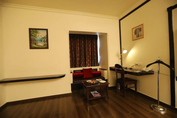 Room 16 of 32