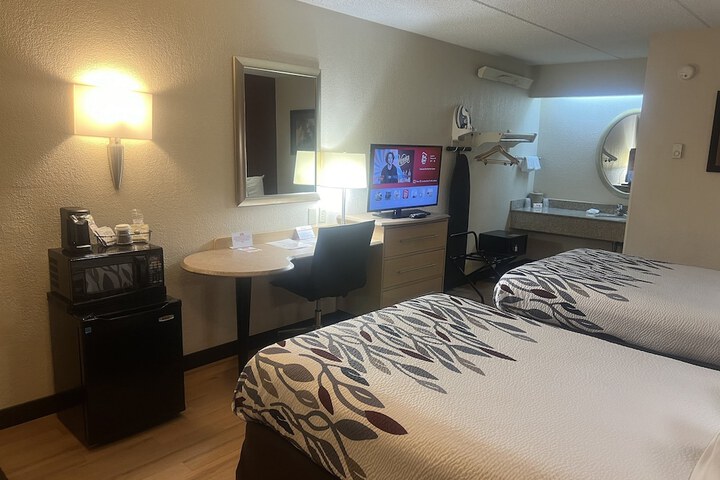 Deluxe 2 Double Beds (4 of 11)