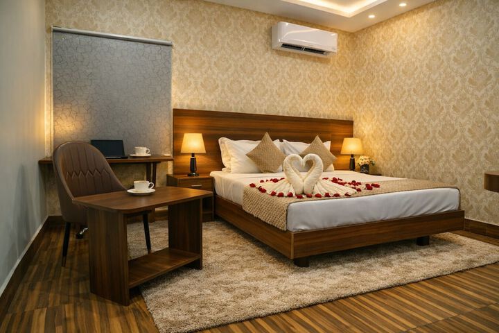 Room 10 of 24
