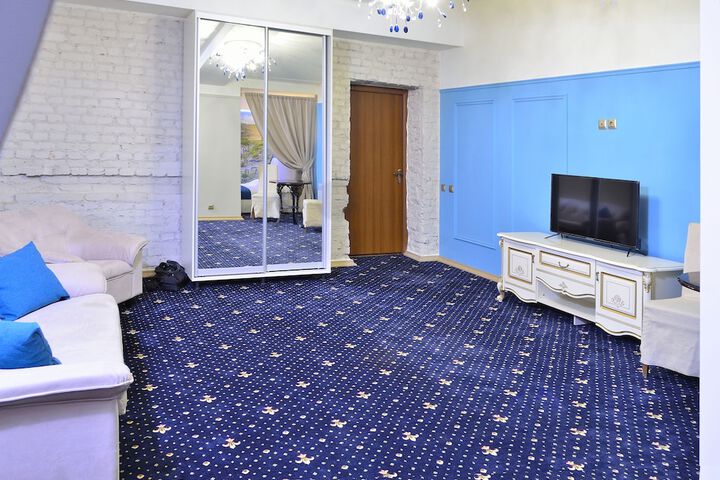 Room 25 of 27