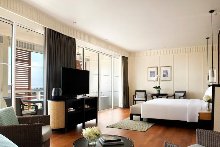 Room 25 of 276
