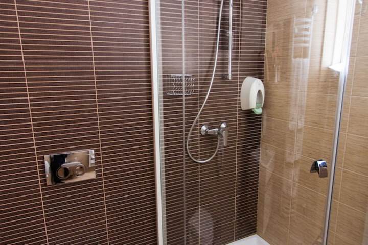Hotel Interior 100 of 135