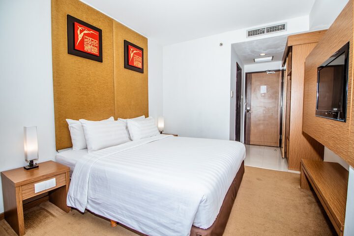Room 15 of 47