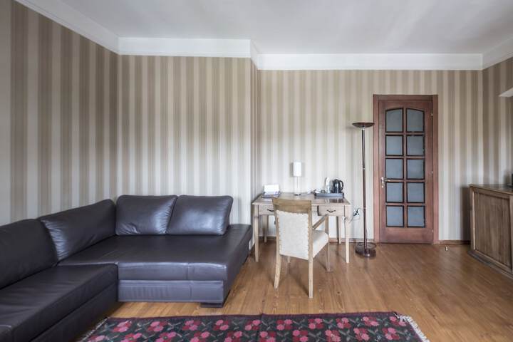 Room 48 of 90