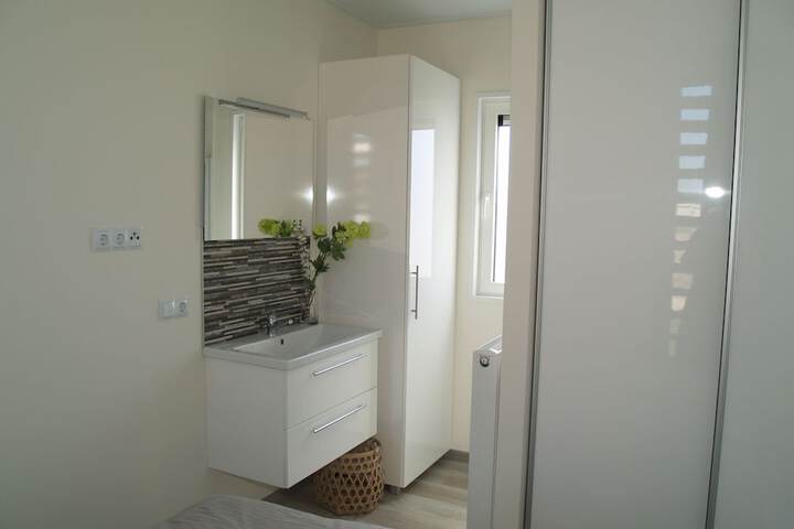 Room 8 of 26