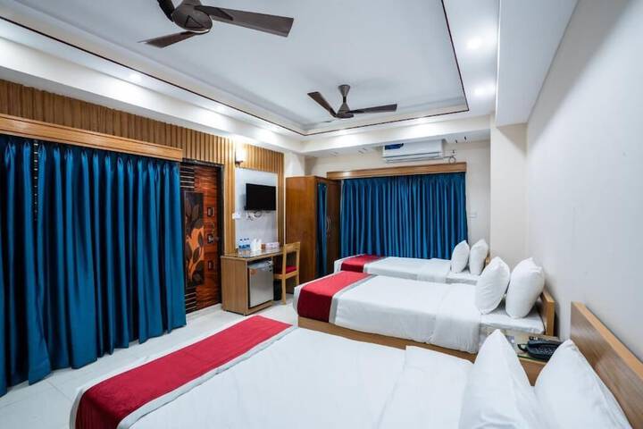 Room 27 of 40