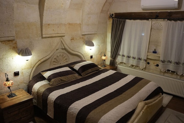 Room 21 of 66