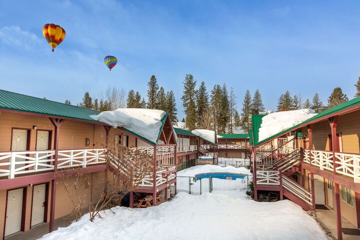 Property Grounds 38 of 43