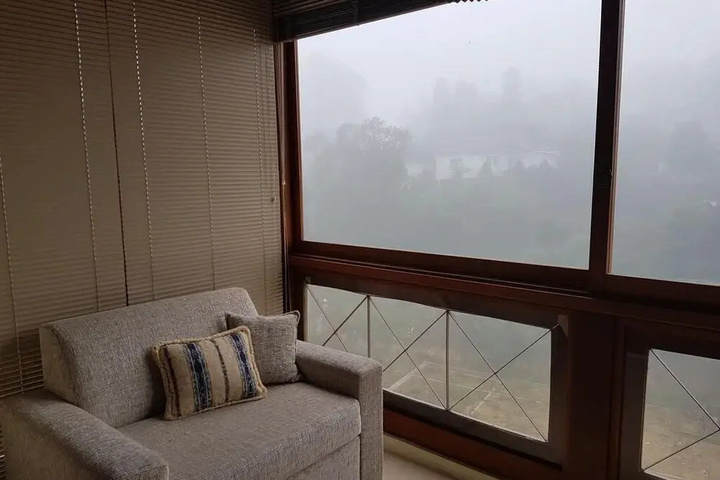 Room 4 of 17