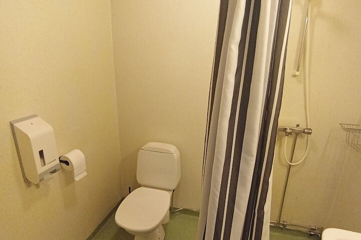 Room 79 of 140