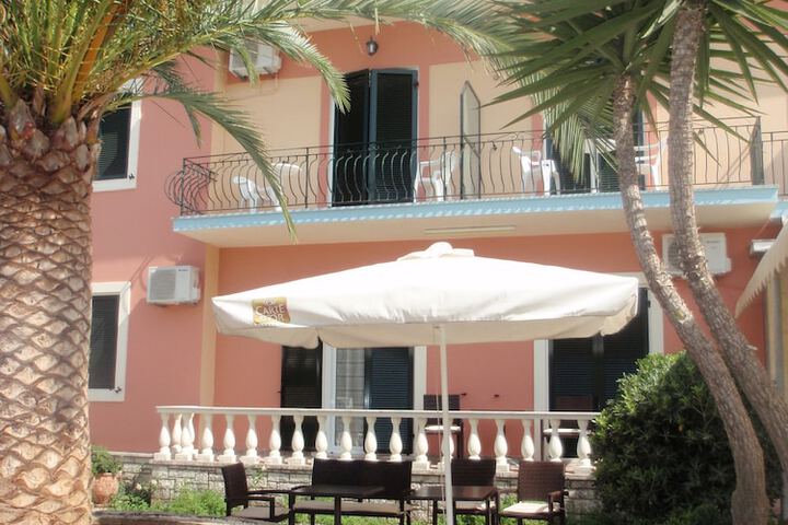 Hotel Exterior 21 of 25