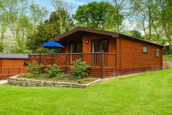 Woodlands Hotel & Pine Lodges
