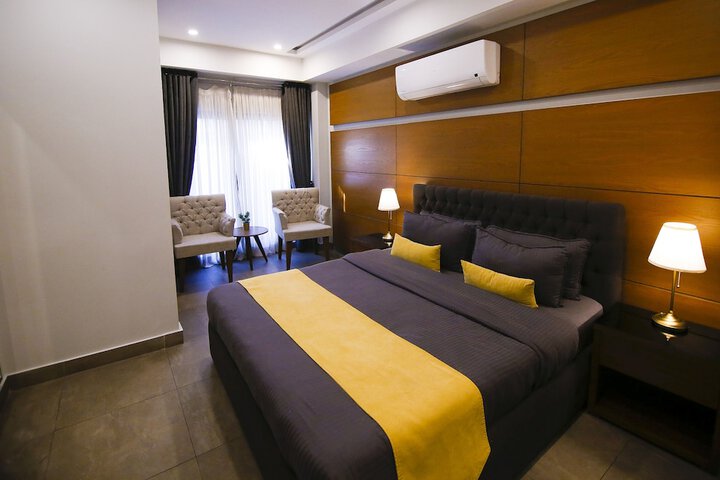 Room 2 of 13