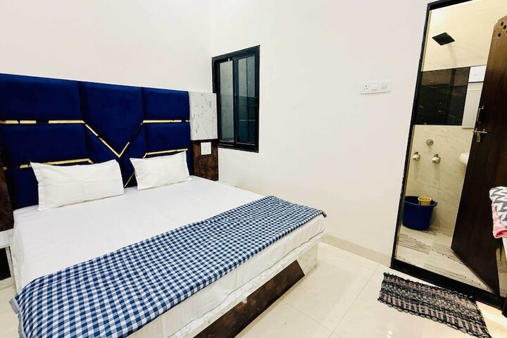 Room 63 of 87