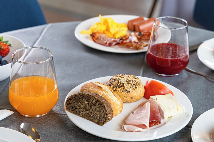 Breakfast/Coffee Service 35 of 59