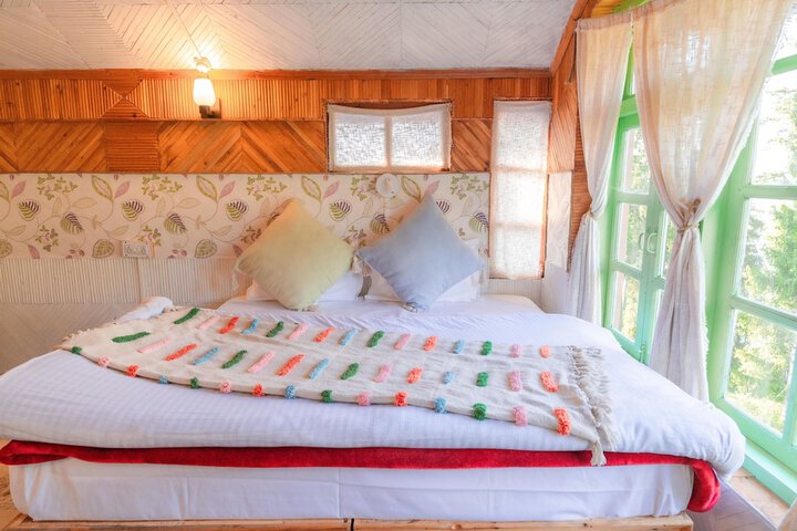 Room 2 of 68