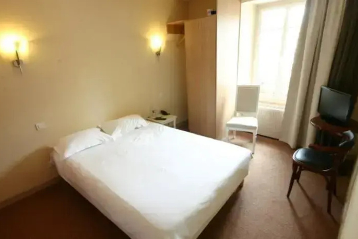 Room 4 of 11