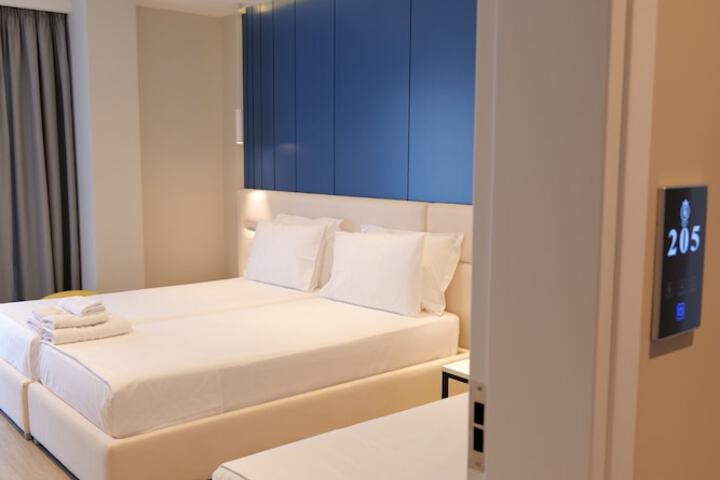 Room 113 of 171