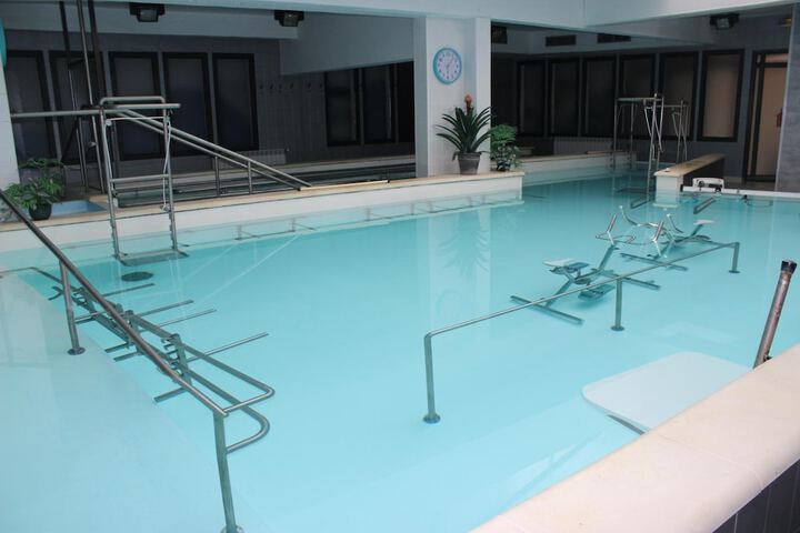 Pool 33 of 51