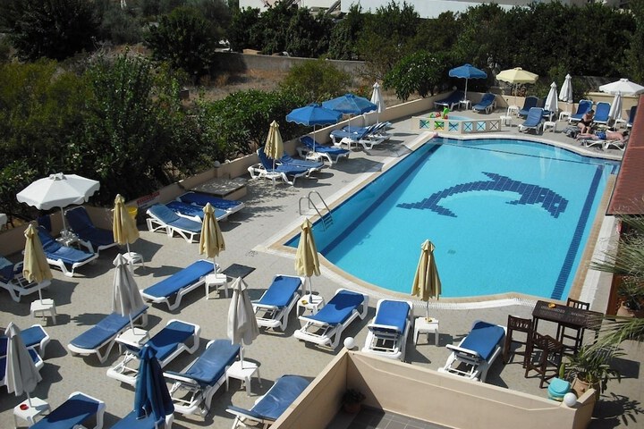 Pool Hotel