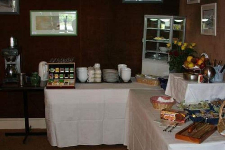 Breakfast/Coffee Service 14 of 22