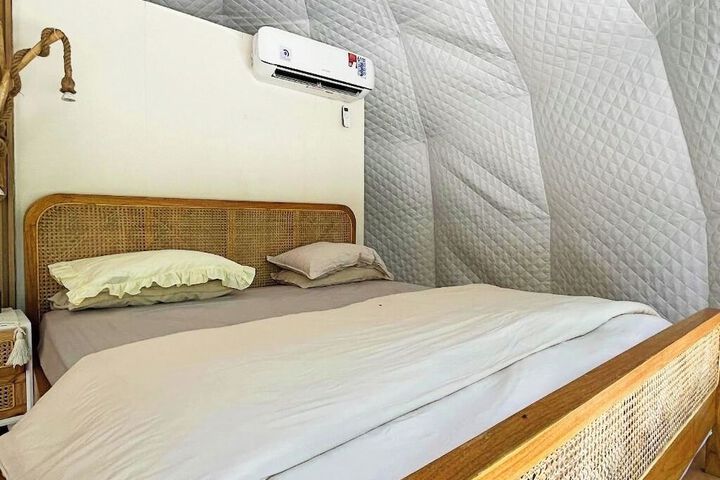 Room 3 of 73