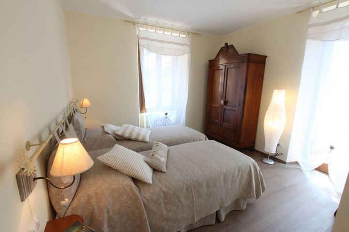 Room 2 of 26