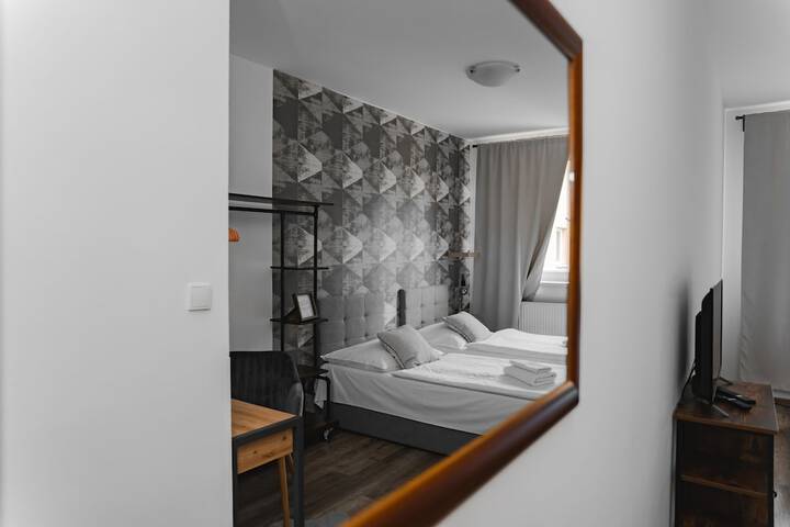 Room 41 of 106