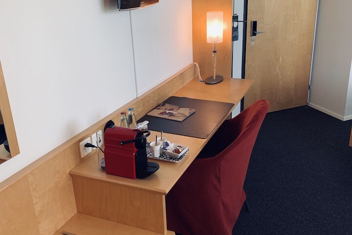 Room 19 of 39