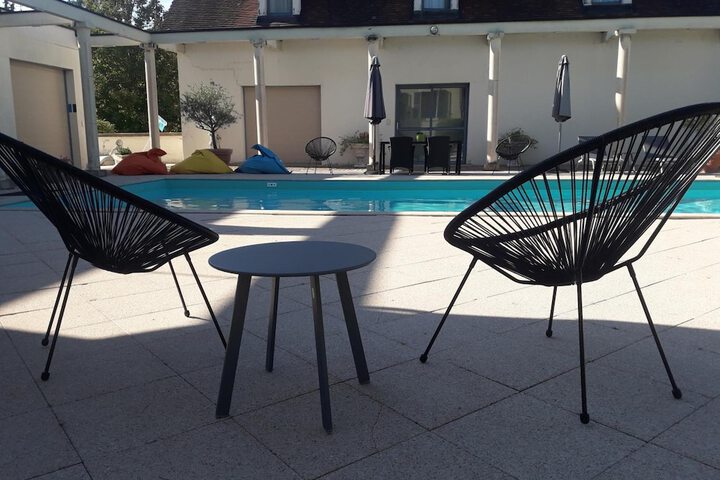 Pool 21 of 49