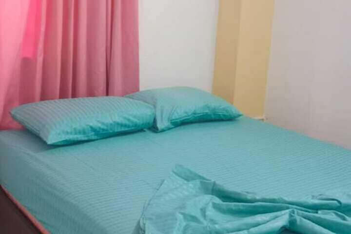 Room 2 of 6